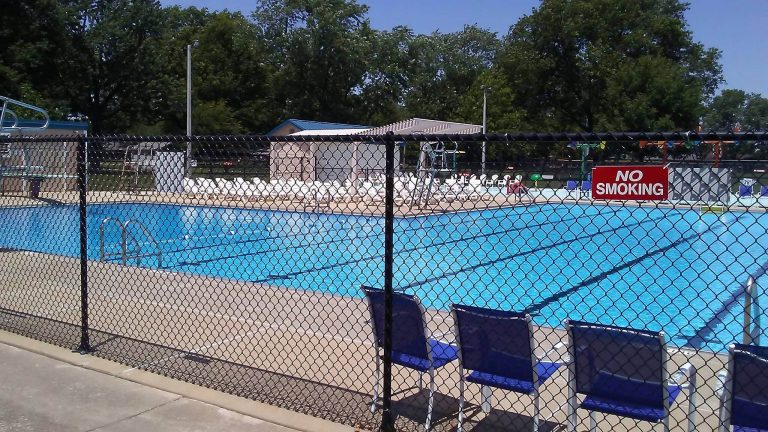 City Pool Breese